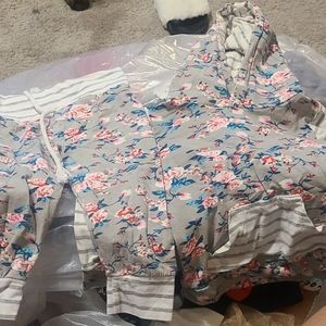 2 piece set gray and flowers hoodie and pants